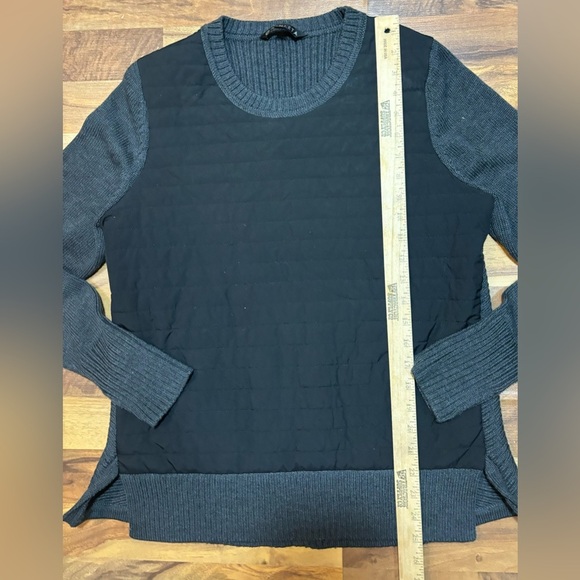 Athleta Empire Falls Sweater Quilted Gray Black Merino Fine Wool Blend Size Med - Picture 3 of 6